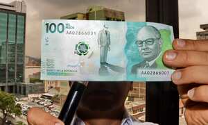 El billete de $100.000, a pesar de que lleva más de un año circulando en el torrente monetario, muchos colombianos aún no lo conocen. Las personas consideran que es poco manejable en las transacciones de bajo monto.