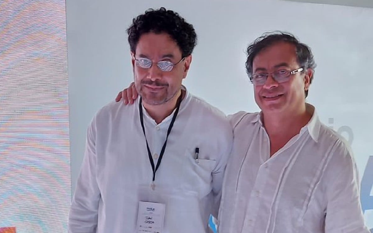 Los senadores Gustavo Petro e Iván Cepeda.