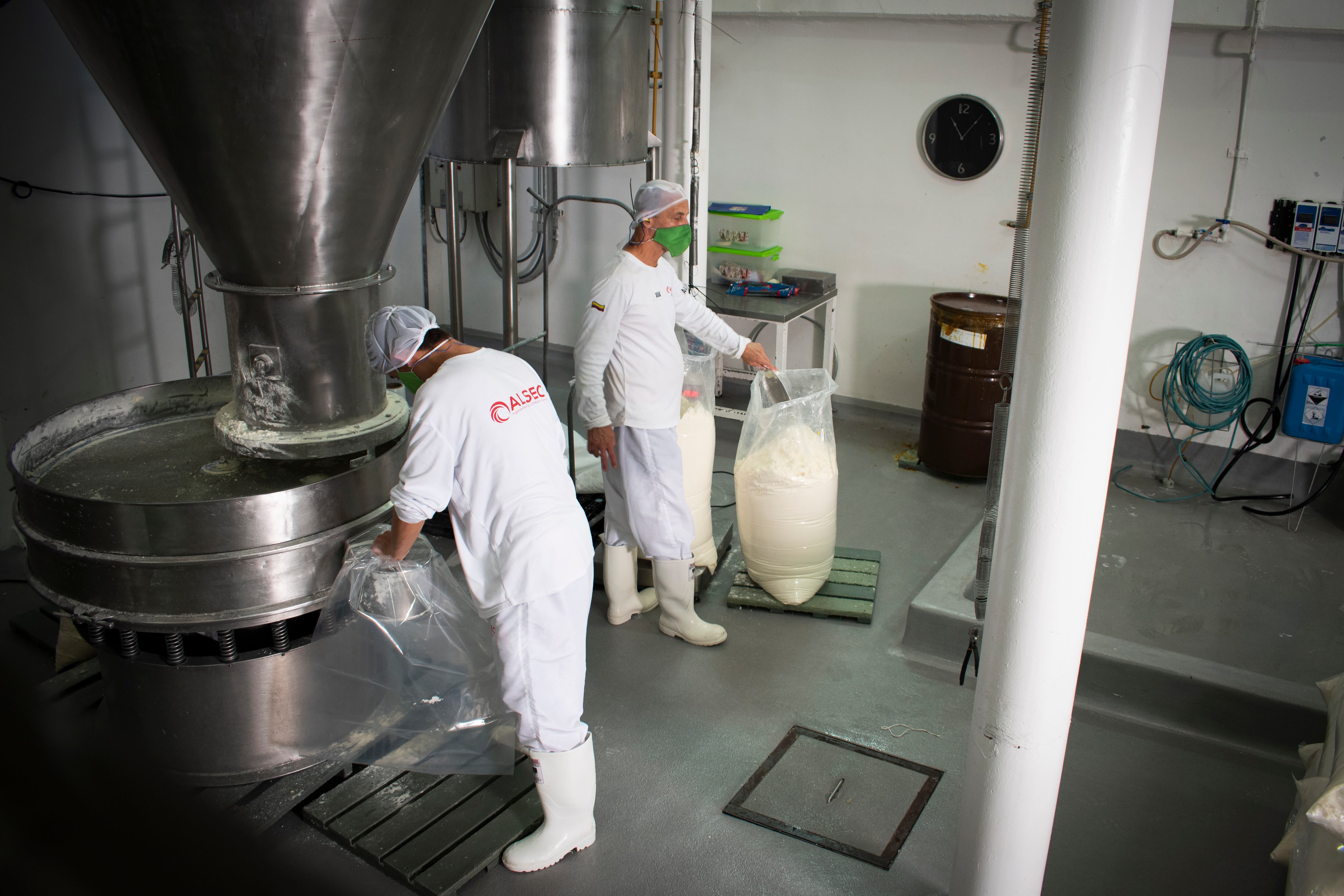 El proceso de secado permite que el asaí, grasas, vegetales, frutas, entre otros, sean convertidos en ingredientes para productos de consumo masivo.