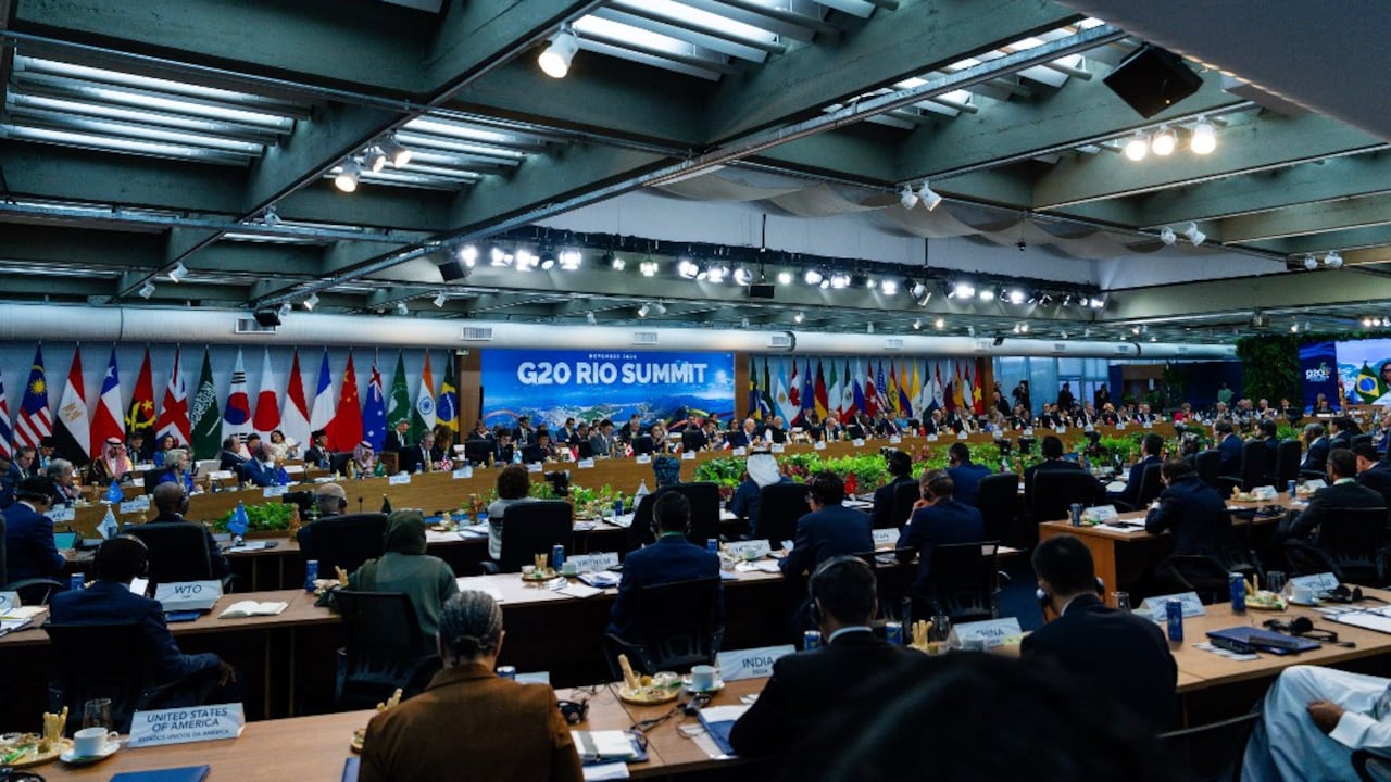 Los líderes del G20 asisten al lanzamiento del Grupo de trabajo para una alianza global contra el hambre y la pobreza en Río de Janeiro, al margen de la Cumbre del G20, el 18 de noviembre de 2024.