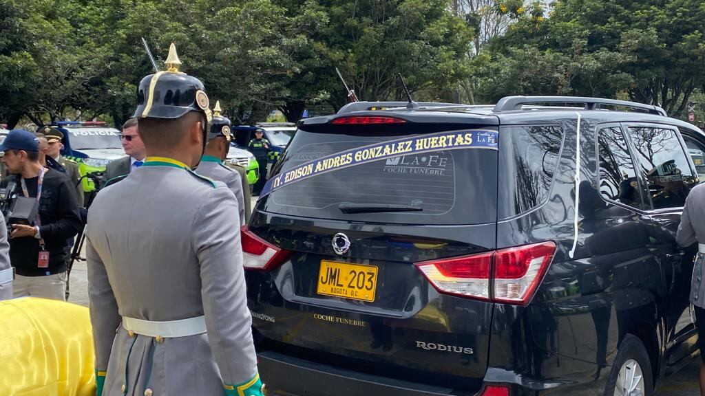 El pasado 11 de mayo, en El Tarra, Norte de Santander, fue asesinado, de manera cobarde y a distancia, el mayor Edison Andrés González,