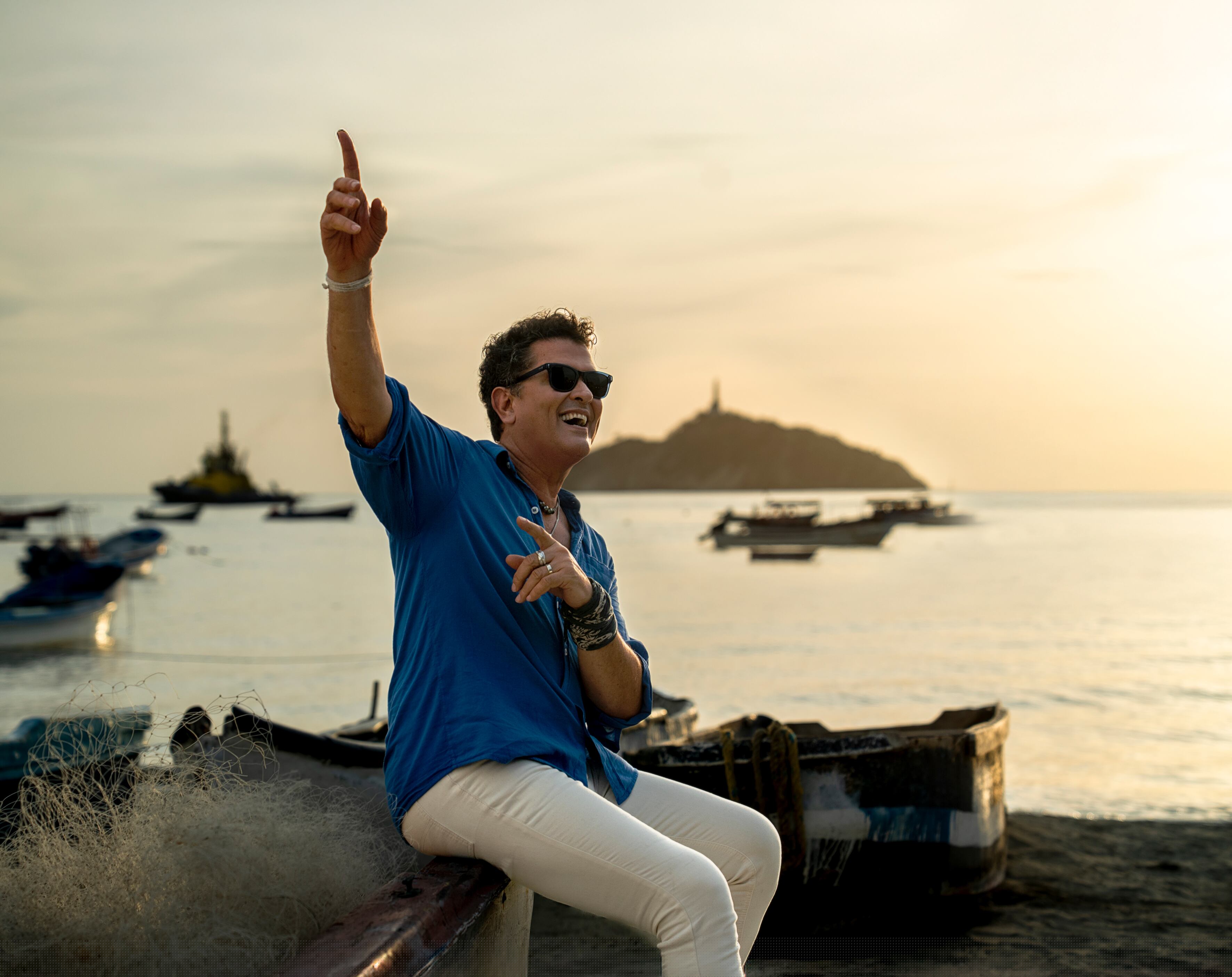 Carlos Vives celebra 30 años de 'La tierra del olvido''  y riende un homenaje Santa Marta con su nueva canción '500'