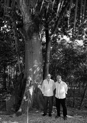 El empresario mexicano se reunió este sábado con el presidente mexicano, situación que despertó críticas en los seguidores del mandatario.