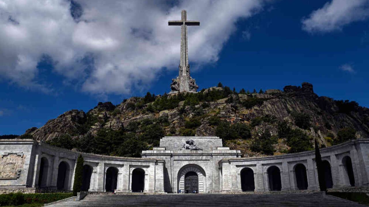 El Valle de los Caídos es un sitio de peregrinación para los nostálgicos de la dictadura sangrienta de Francisco Franco. Foto: AFP