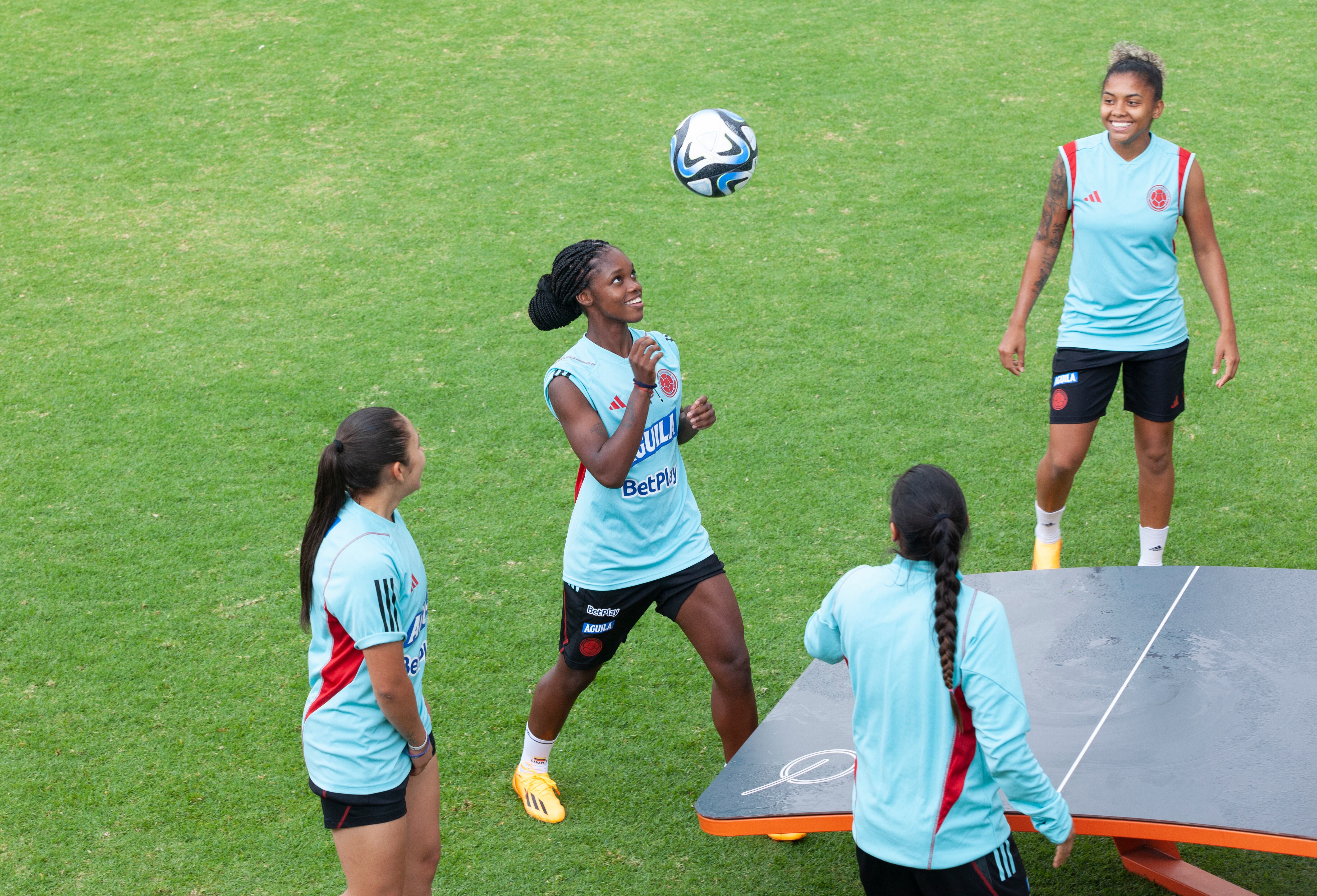 Selección femenina de futbol