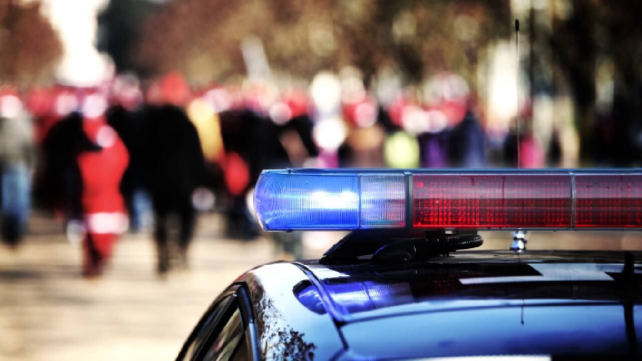 Padre hondureño entregó a su hijo a las autoridades.