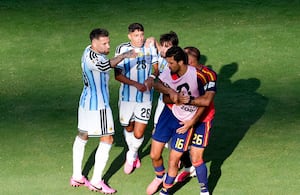 La celebración de España estuvo marcada por un fuerte intercambio de palabras entre Nicolás Otamendi y Rodri.