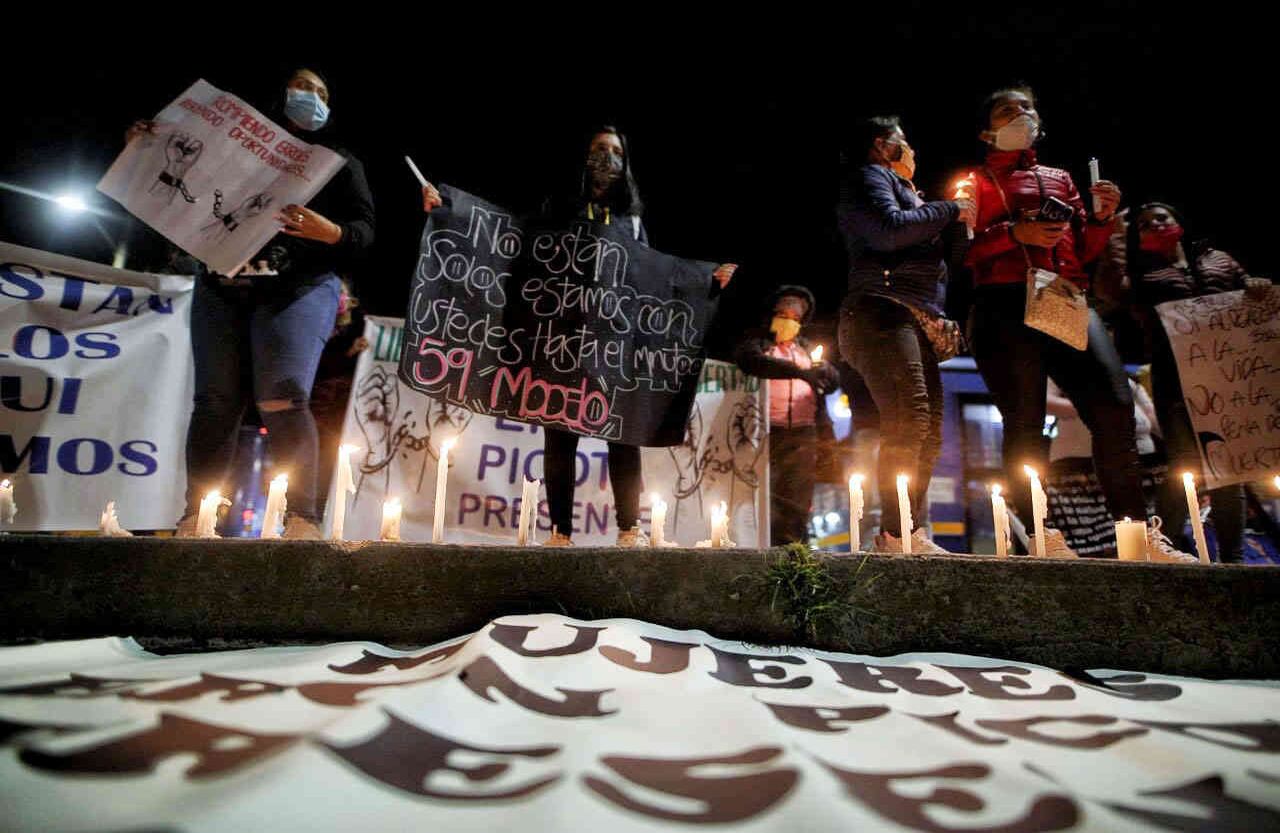 Familiares de presos también sentaron su posición frente al decreto 546 de 2020 que permitiría la excarcelación de personas mayores de 60 años, madres gestantes y demás casos especiales. Foto: Esteban Vega/SEMANA