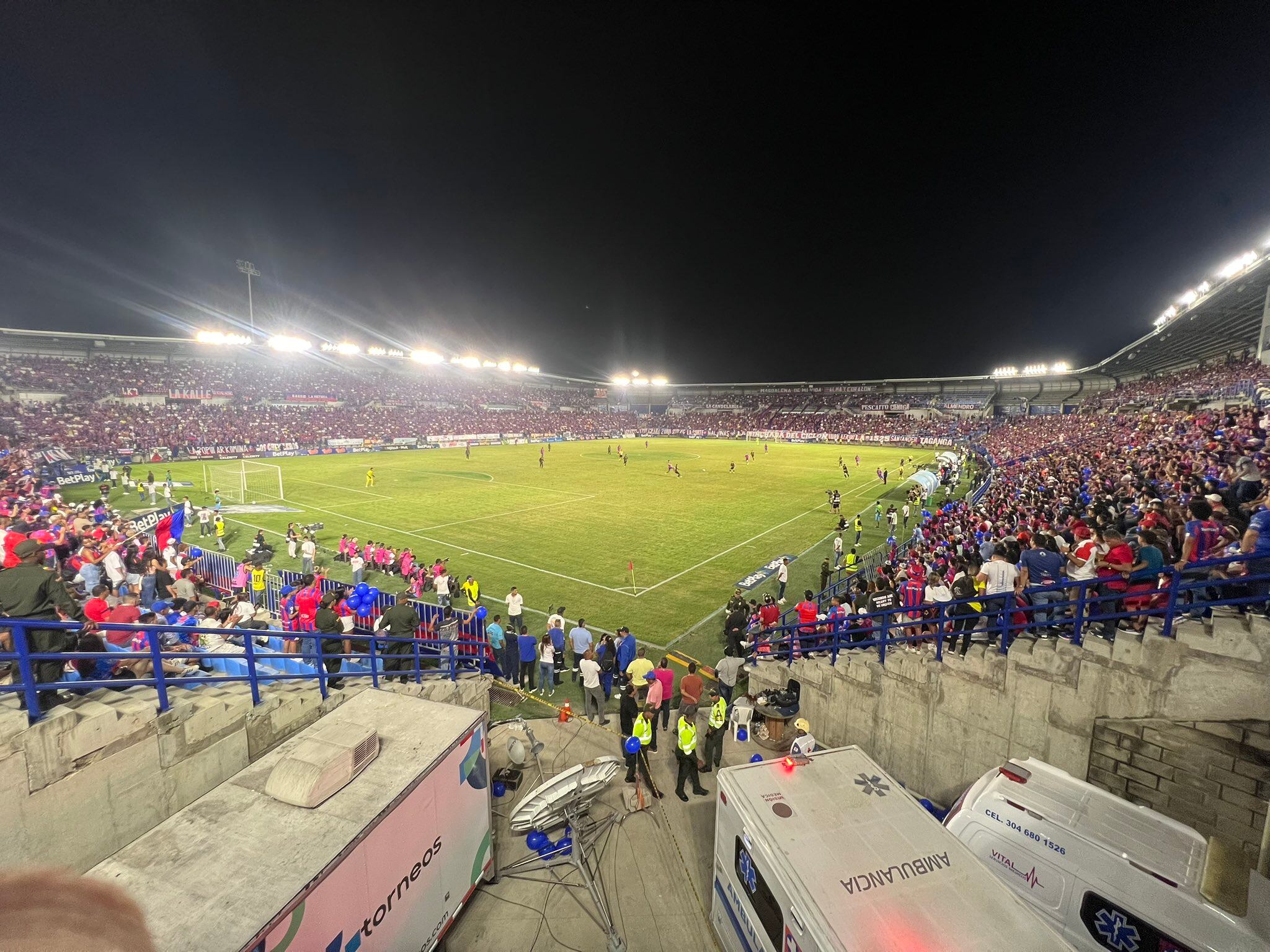 Así se veía el estadio Sierra Nevada en la final de ida ante Llaneros.