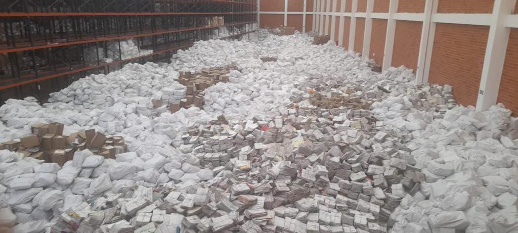 La montaña de expedientes que se derrumbó en una bodega de la Rama Judicial