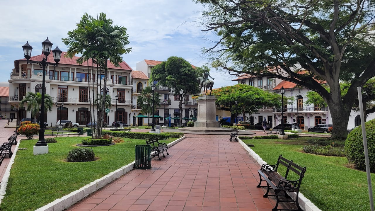 Plaza en el corazón del casco antiguo de Ciudad de Panamá.