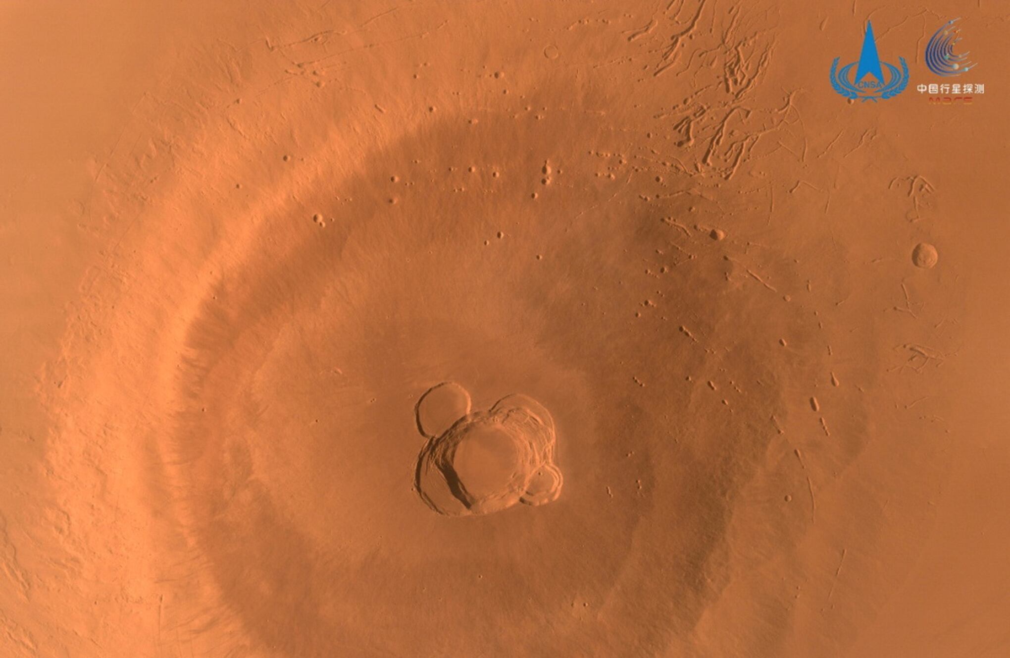 Nave espacial china realiza imágenes de todo el planeta Marte.