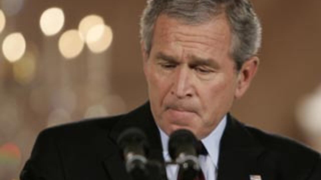 George W. Bush aceptó con semblante adusto la derrota de su partido. Su actitud humilde y pragmática sorprendió