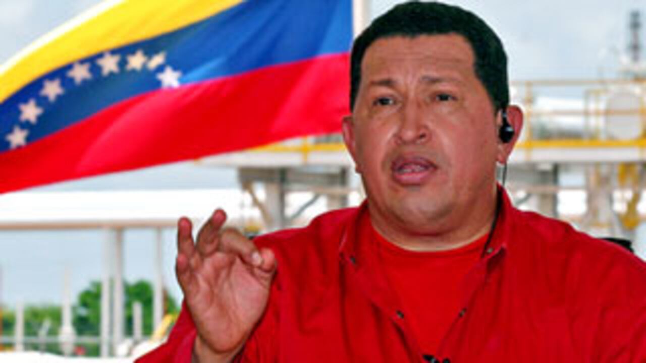 El presidente venezolano Hugo Chávez informó desde el 31 de agosto, en Bogotá, que las Farc querían reunirse con él para hablar sobre intercambio humanitario. Dos meses después, ya tuvo su primer encuentro con los delegados del grupo armado.