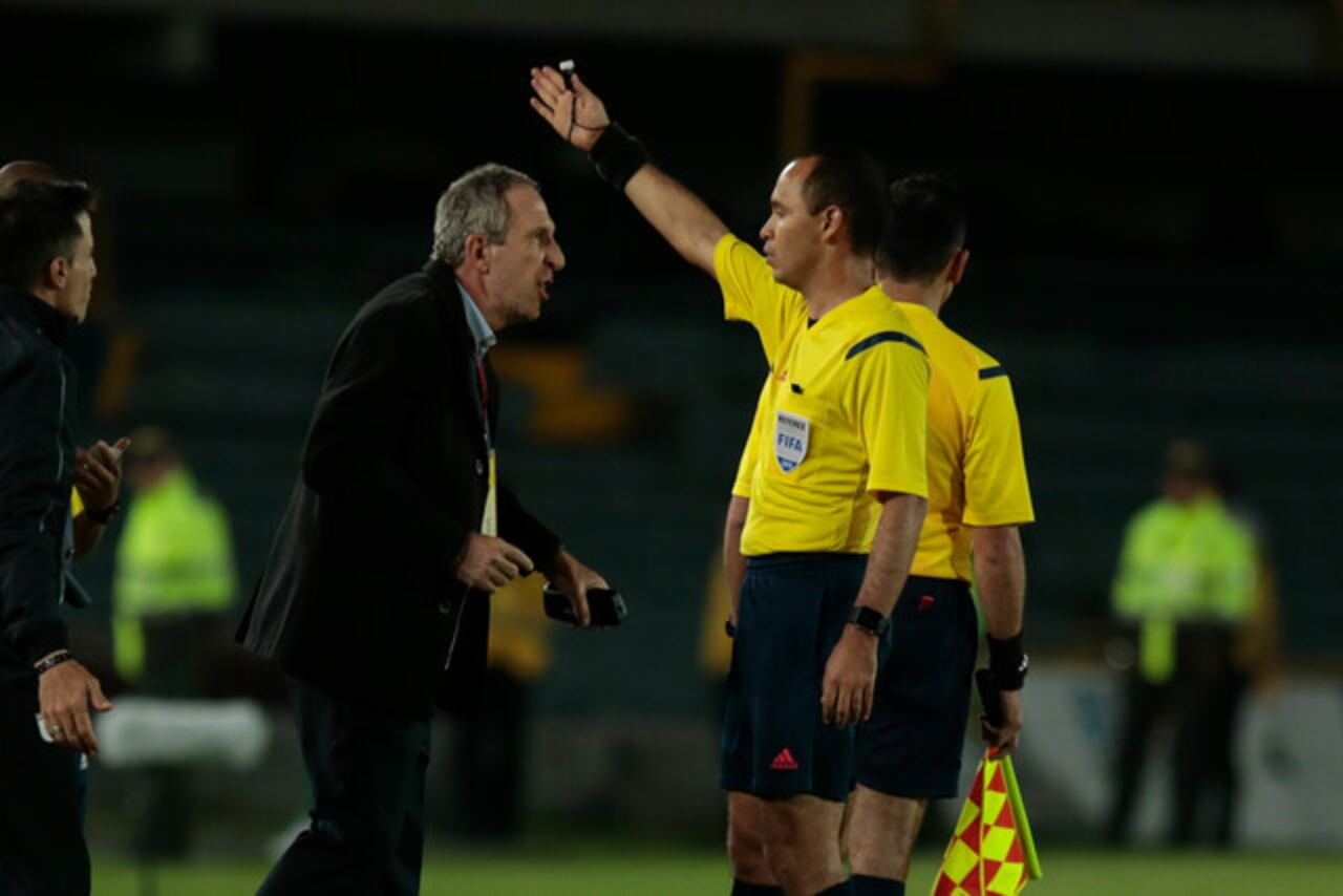 Imagen de Luis Sánchez en ejercicio profesional.