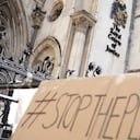 El plan del Reino Unido es enviar a migrantes ilegales a Ruanda como parte de una política que desincentive la migración ilegal a su país.