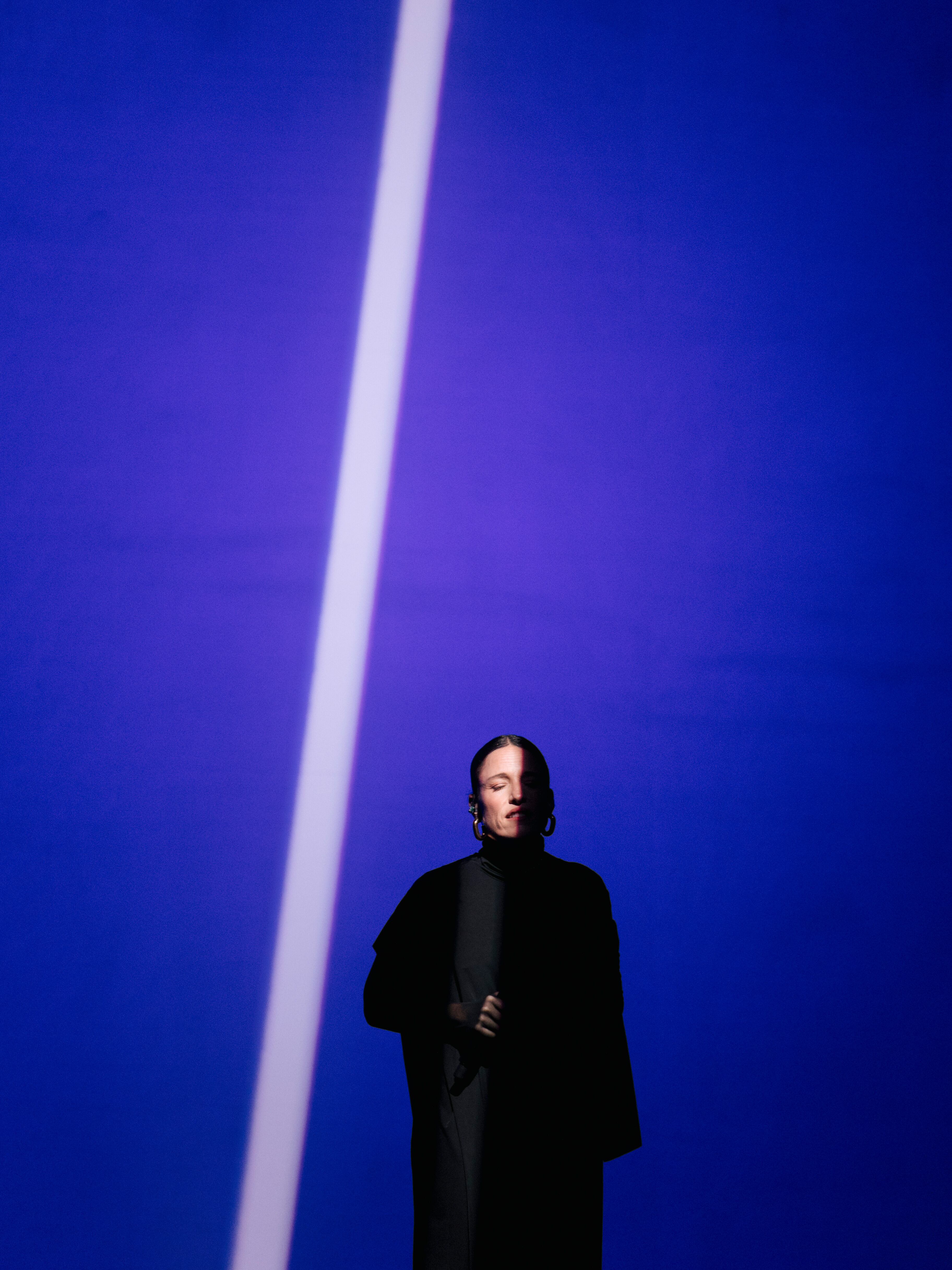 Carminho, la fadista que ha llevado la melancolía de Lisboa a los Premios Oscar y Grammy