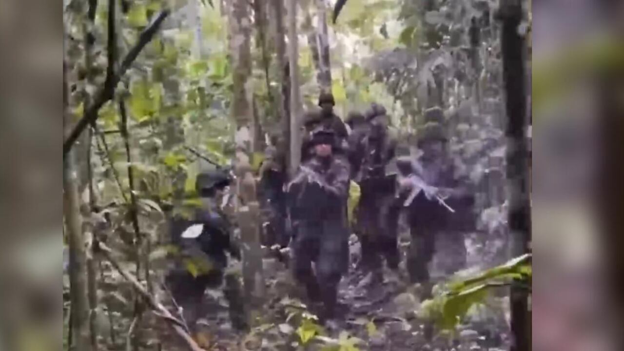 Militares frustran asonada en su contra usando sus fusiles de dotación.