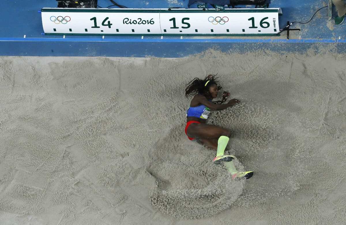 Caterine se puso de primera desde su segundo salto y nunca más fue superada durante la prueba. AP/Morry Gash