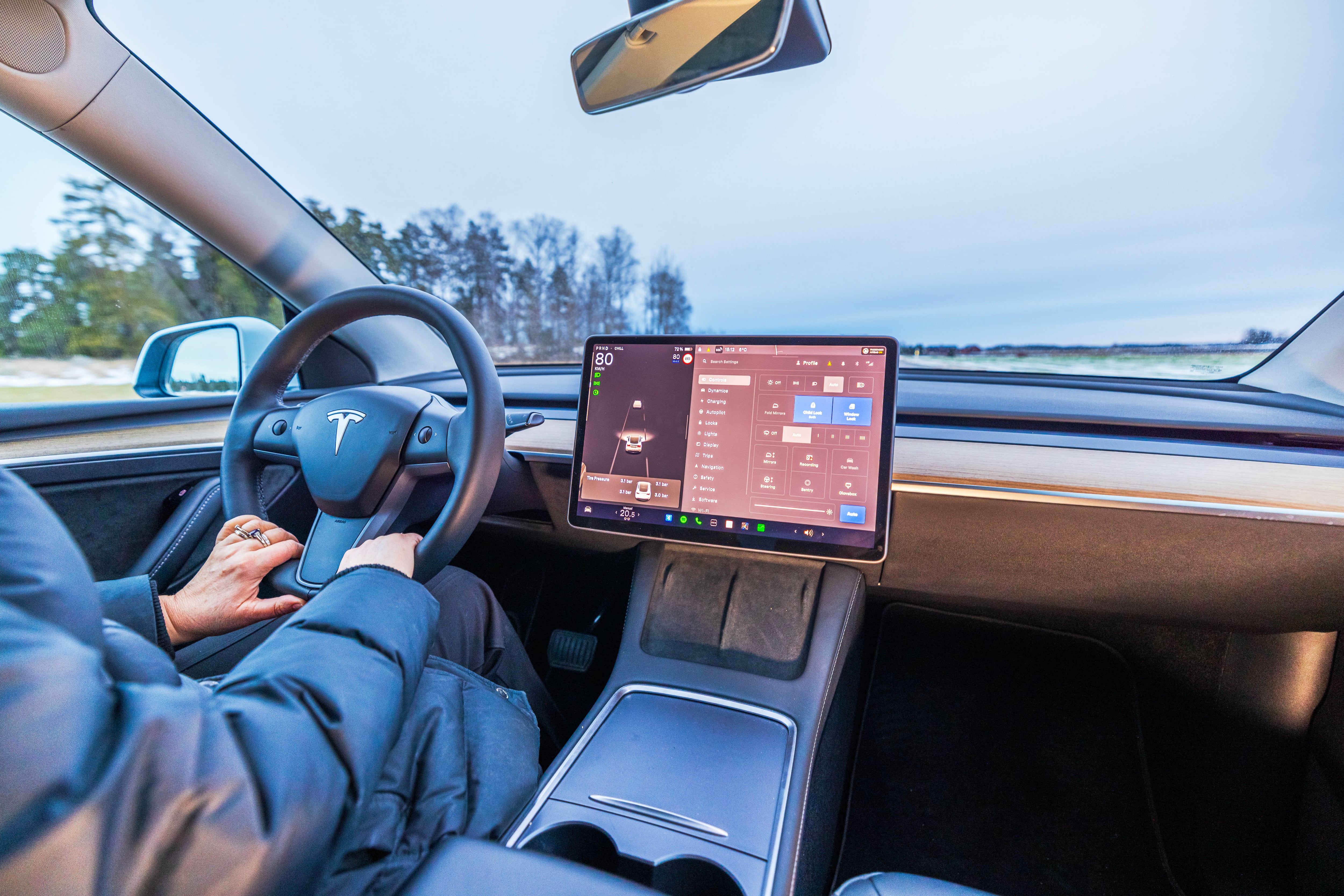 Tesla Model 3 , el modelo más económico de Tesla en Colombia.