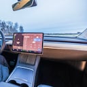 Tesla Model 3 , el modelo más económico de Tesla en Colombia.