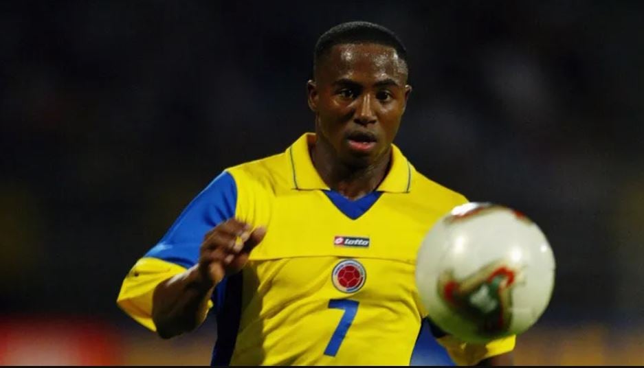 Elson Becerra fue un delantero que marcó historia en equipos como Tolima y Junior. Con la camiseta de la Selección Colombia ganó la Copa América 2001.