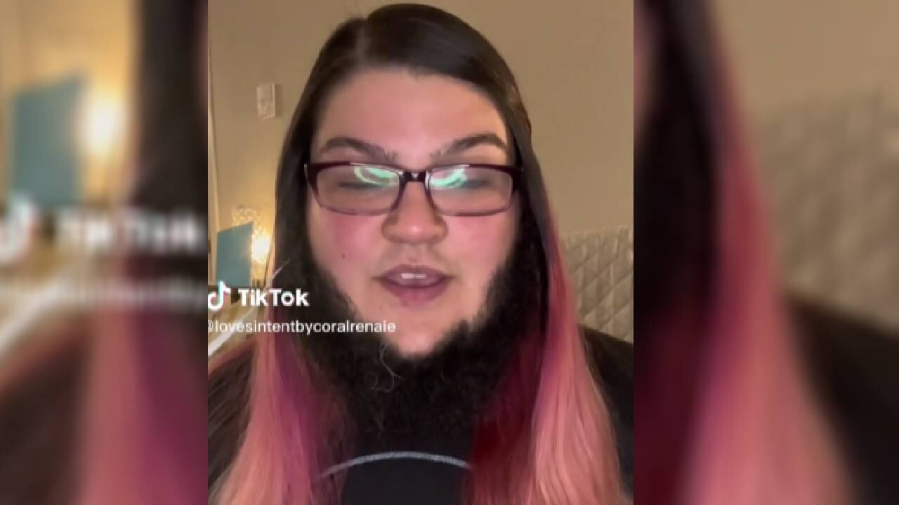 La estadounidense dejó de depilarse la barba hace un año.