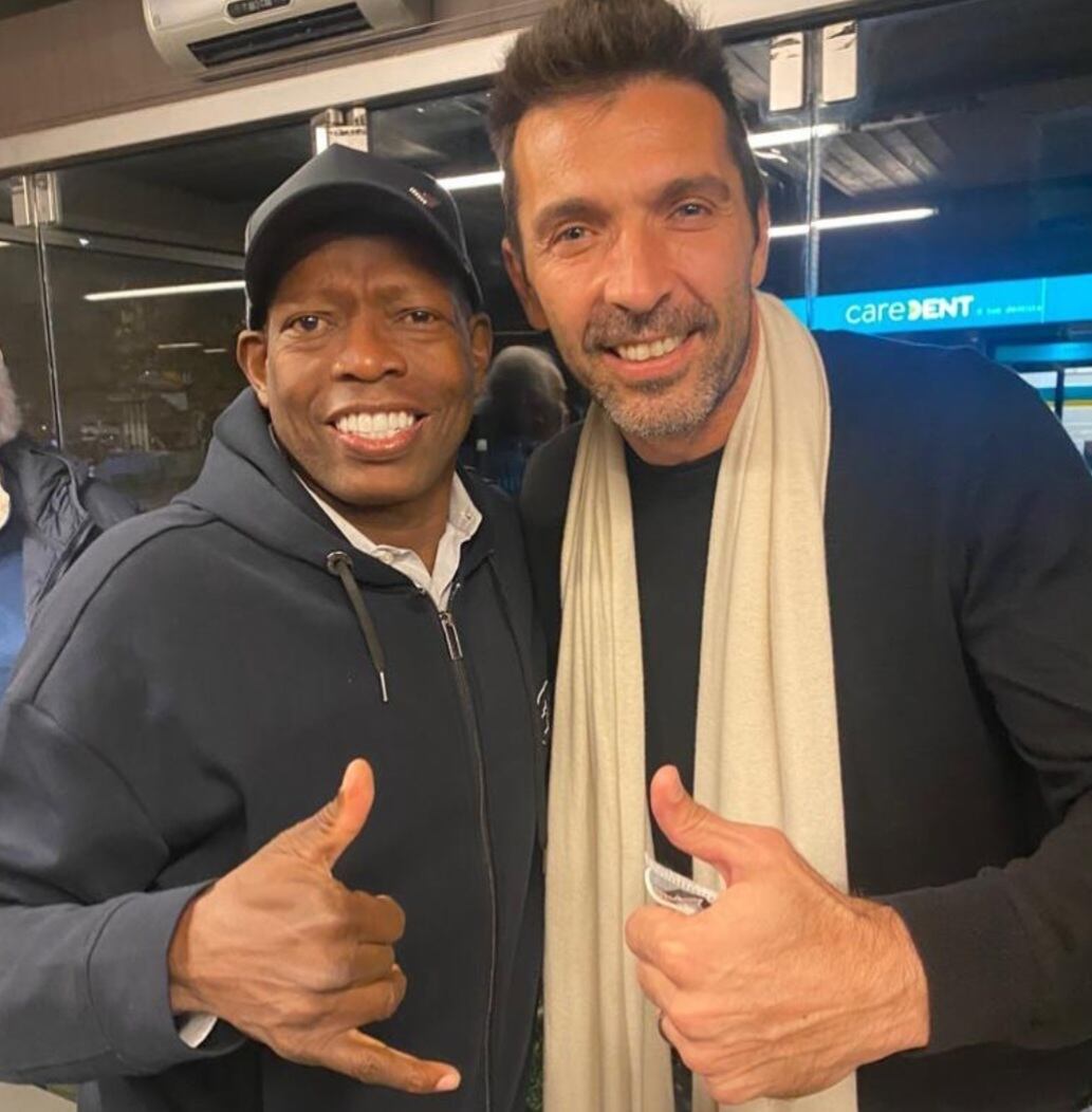 Faustino Asprilla acompañado de su excompañero y leyenda, Gianluigi Buffon