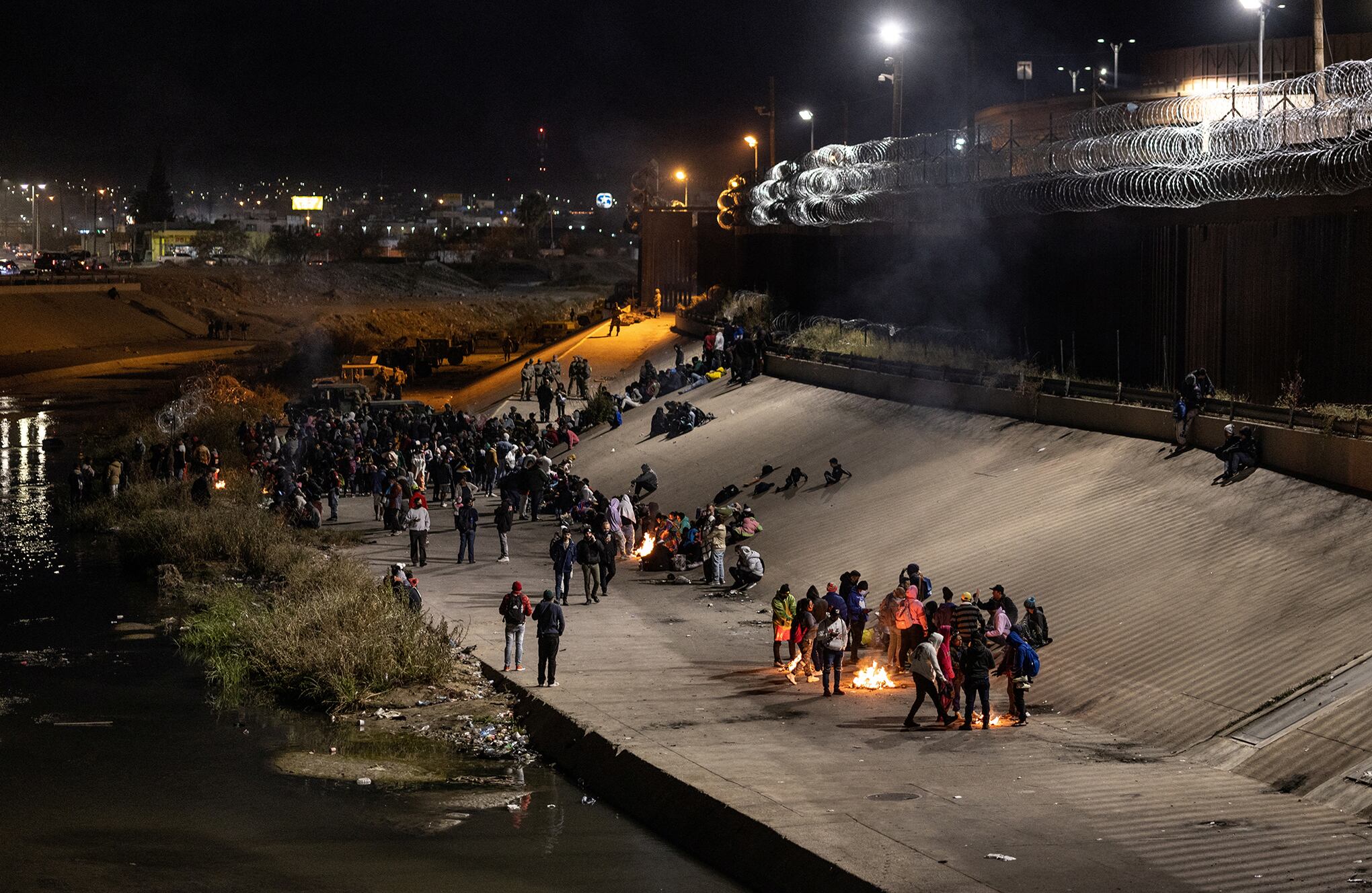 En imágenes : Las solicitantes de asilo cruzan Río Bravo hacia Estados Unidos.