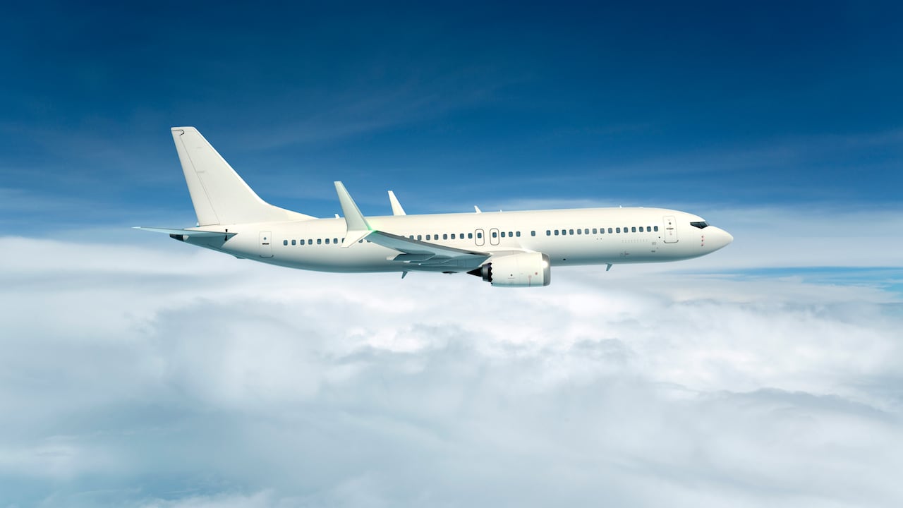 Perú levanta suspensión de vuelos con Brasil e India, mientras Sudáfrica sigue vetada