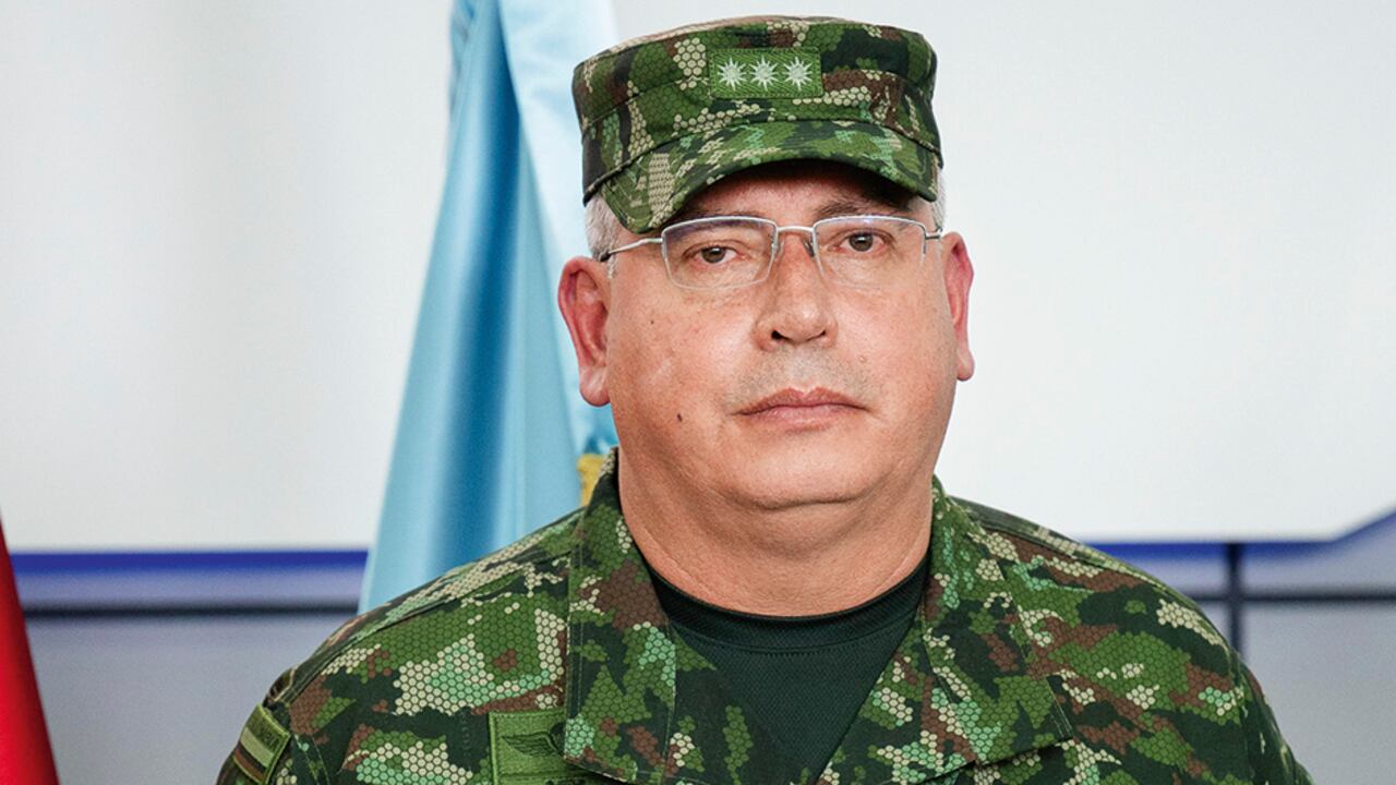 El comandante le envió un fuerte mensaje a sus hombres.