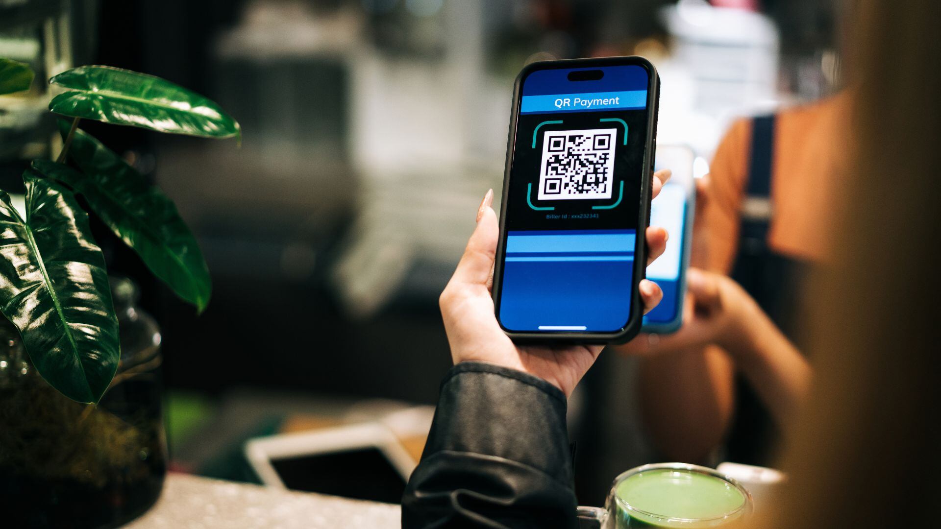 Cómo saber si un código QR es fraudulento y evitar caer en estafas digitales.