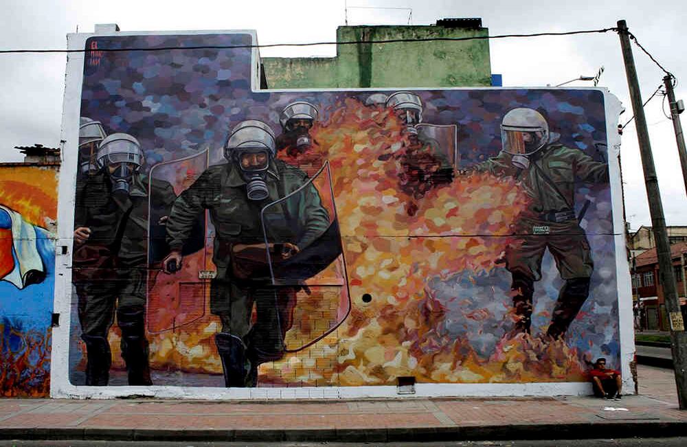 ‘Abuso policial’ (El Marián)  Calle 24 entre carreras 17 y 19. Barrio Santafé. El  argentino pintó este grafiti en diciembre de 2015 en el marco del Festival Revitalización, iniciativa que buscó rescatar algunas de las fachadas del barrio Santafé, en la localidad de Los Mártires.