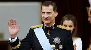 Felipe VI asume el trono de España tras la abdicación del rey Juan Carlos.