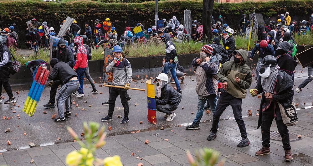  Los miembros de la primera línea detenidos por actos criminales no pueden ser liberados con el simple argumento de nombrarlos voceros de paz.