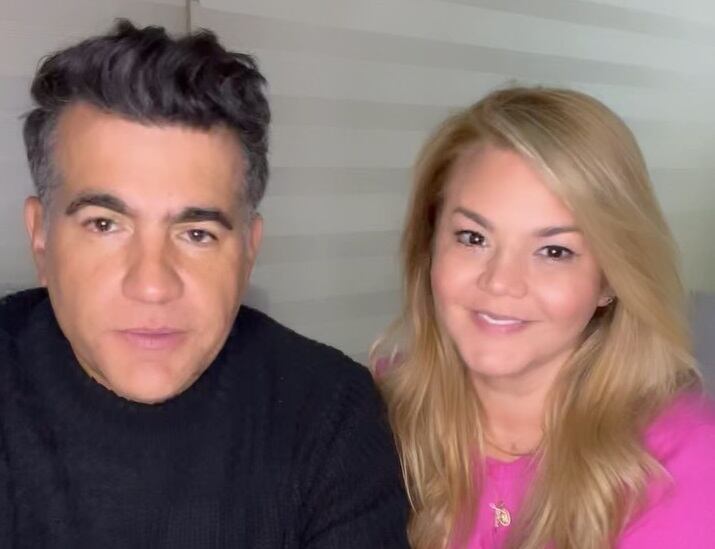 Carlos Calero estuvo acompañado de su esposa en la distinción que le hizo el Congreso de la República de Colombia.