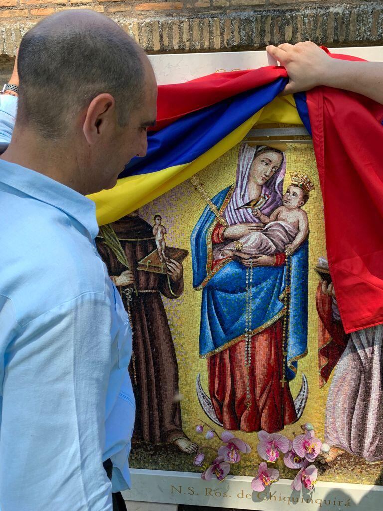 Mosaico de la Virgen de Chiquinquirá