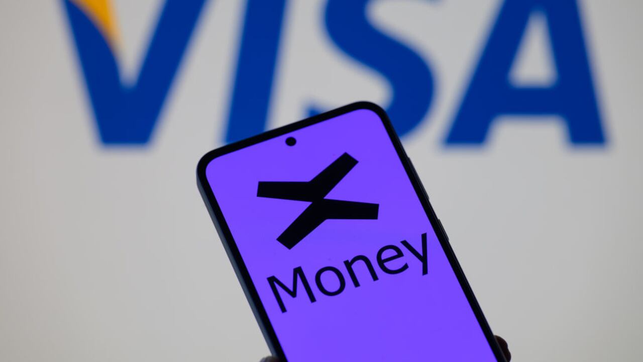 Por medio de la codificación se detectó que esta red social estaría detrás de una tarjeta débito.