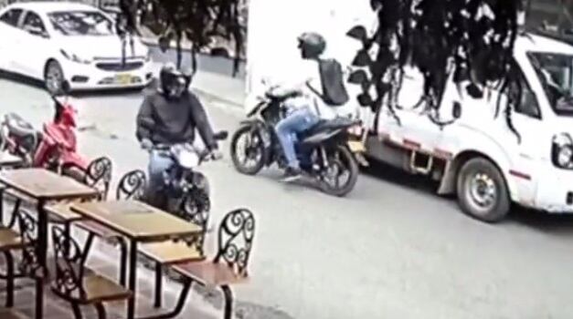 La banda de atracadores cometió un robo e intentó otro en una hora.