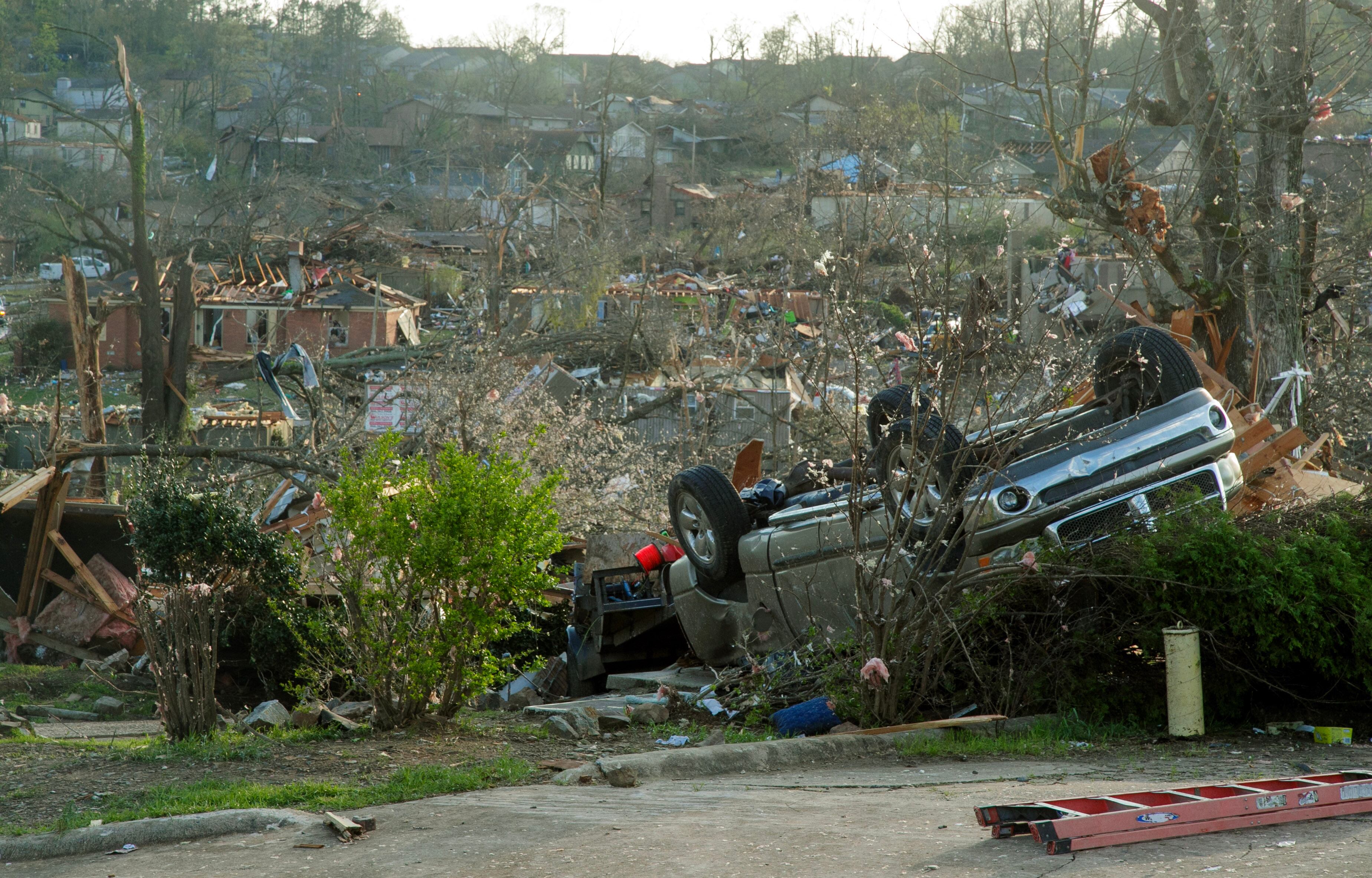 La gobernadora de Arkansas, Sarah Huckabee Sanders declaró el estado de emergencia después de las catastróficas tormentas que azotaron el viernes por la tarde. (Foto de Benjamin Krain/GETTY IMAGES NORTH AMERICA/Getty Images vía AFP)