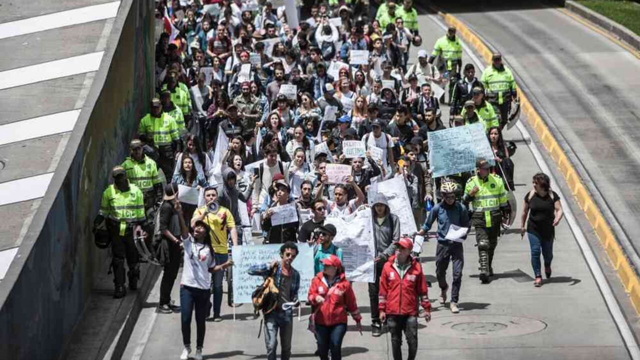 Varios de los seguidores de Petro, especialmente los más jóvenes, protagonizaron las manifestaciones sociales de los últimos años.