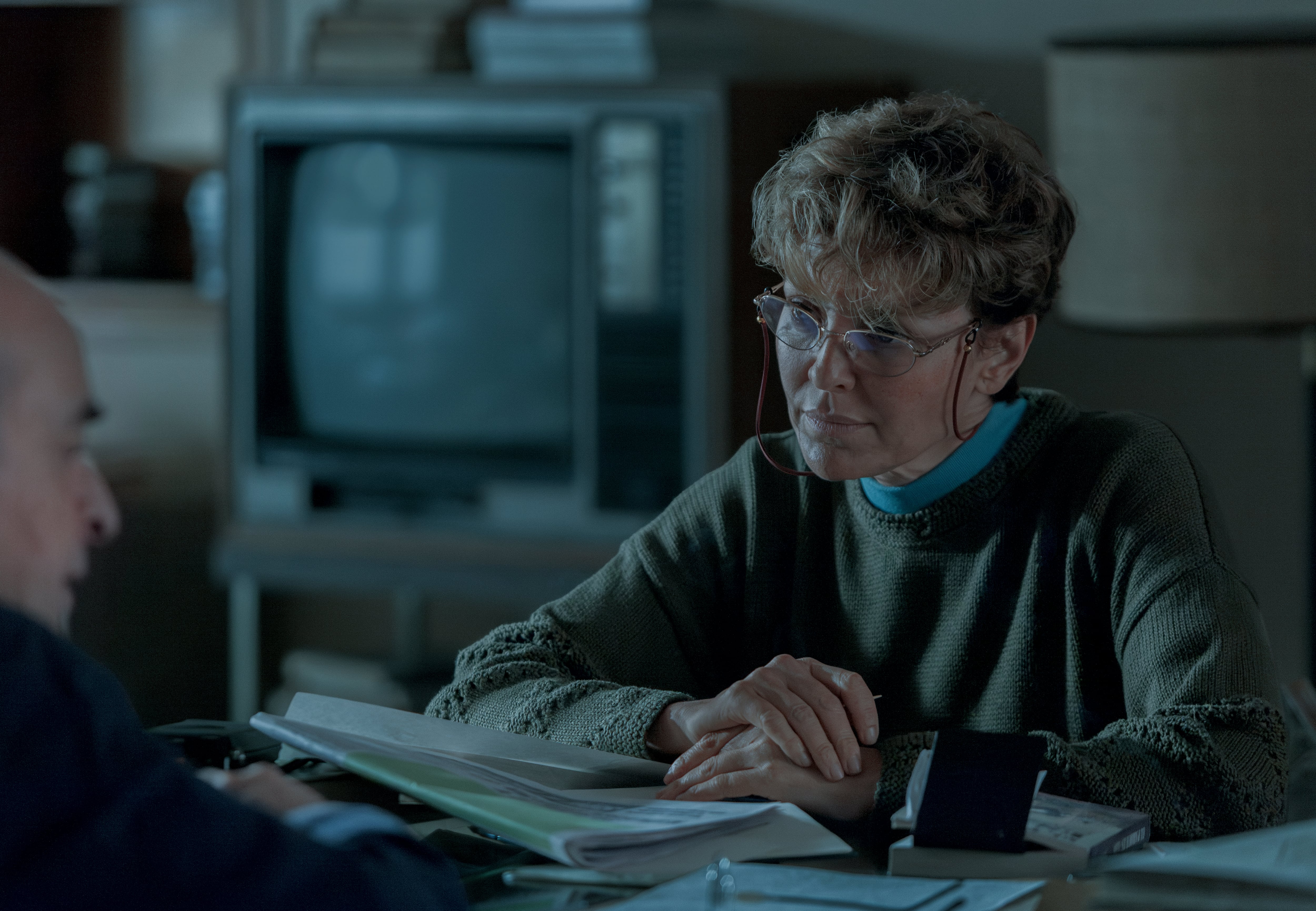Carolina Gómez es Indira en Estado de Fuga. Cr.  Juan Pablo Gutiérrez / Netflix © 2025
