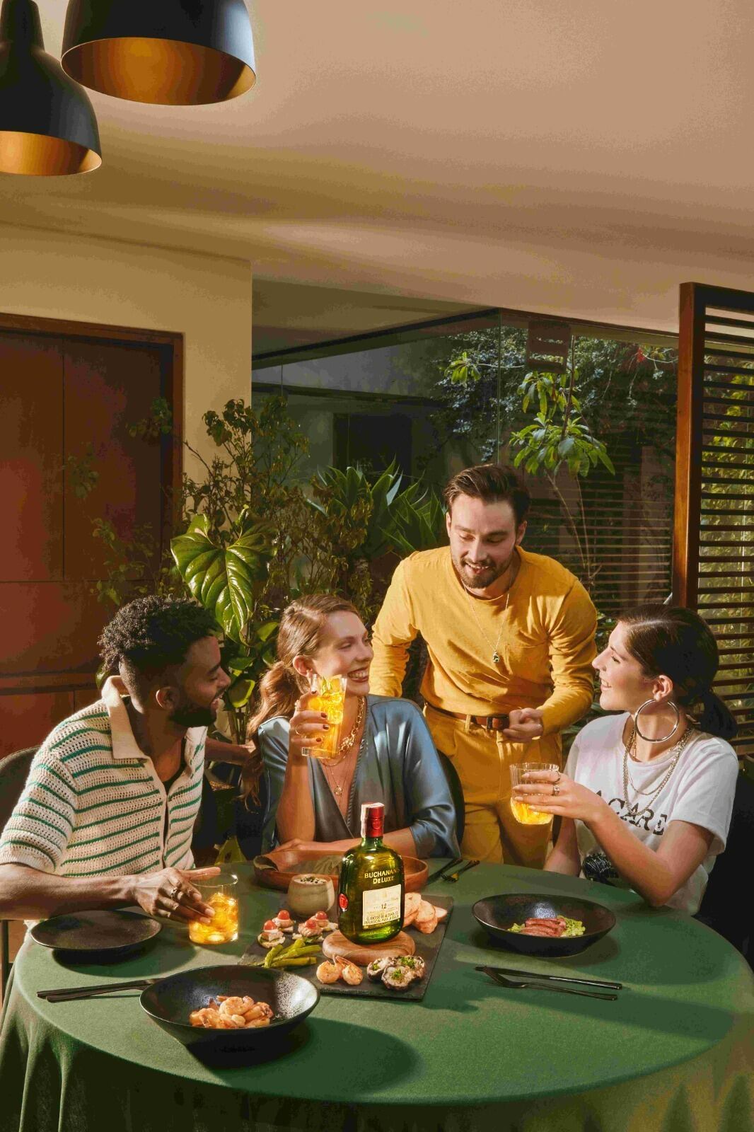 En el marco de la conmemoración del mes de la mujer, Buchanan´s, la marca de whisky escocés, lanzó ‘Women´s World’, una iniciativa que busca mostrar la fortaleza y liderazgo de las mujeres colombianas que desafían paradigmas sociales para disminuir las brechas de género.