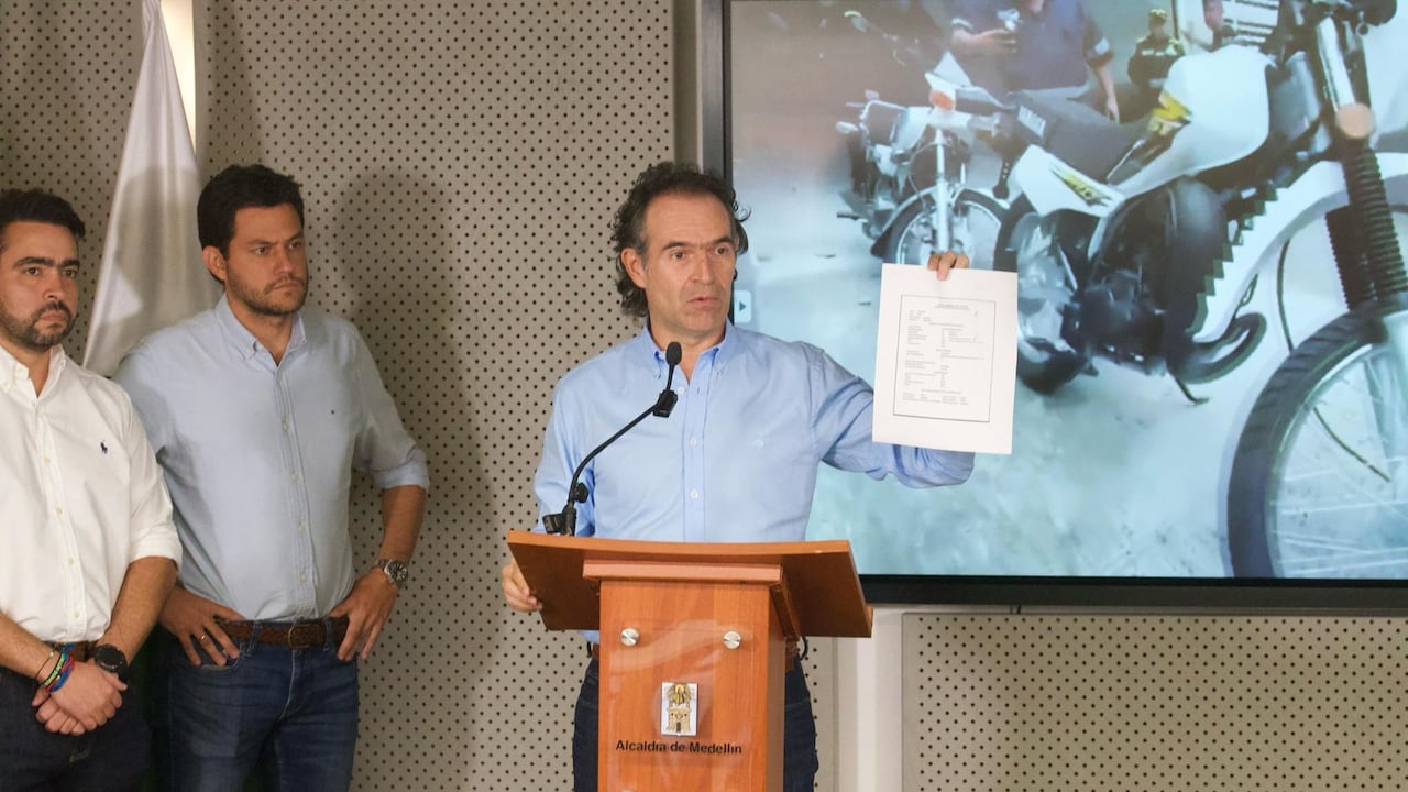 Identifican y denuncian a participantes de caravana convocada por cantante en Medellín