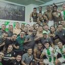 Jugadores de Nacional celebrando el triunfo sobre América en el camerino