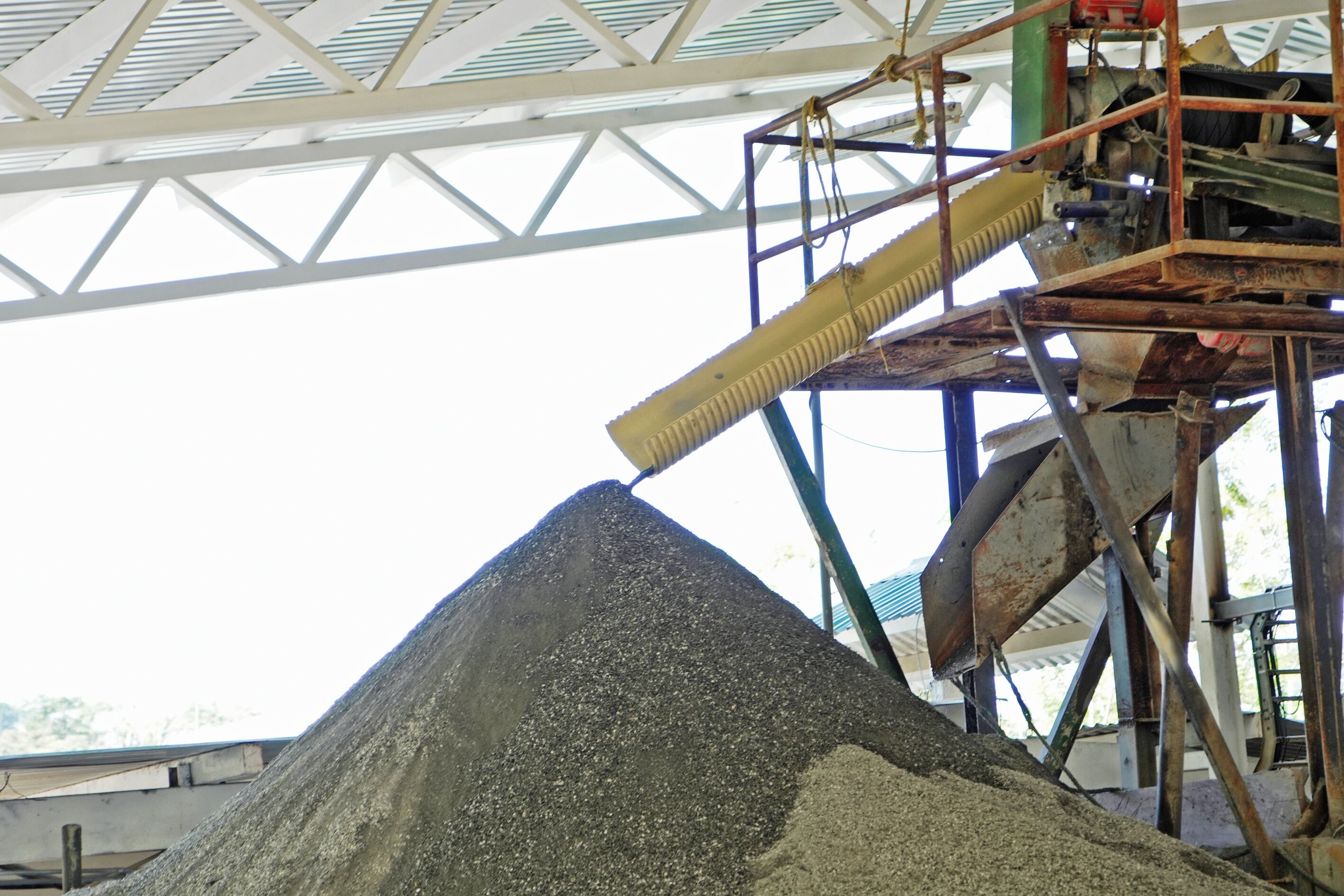 A lo largo de los años, la compañía ha experimentado un crecimiento conjunto con una variedad de proveedores, desde pequeños mineros hasta grandes empresas con infraestructura y tecnología avanzada.