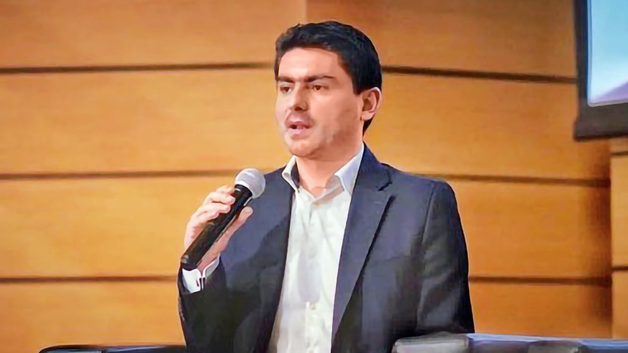 Juan s. Betancur Director del Carf