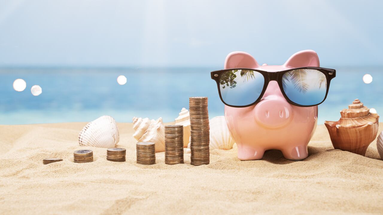 Cuidar el dinero y saber con quién se hace negocios para sus vacaciones, puede ahorrar muchos dolores de cabeza.