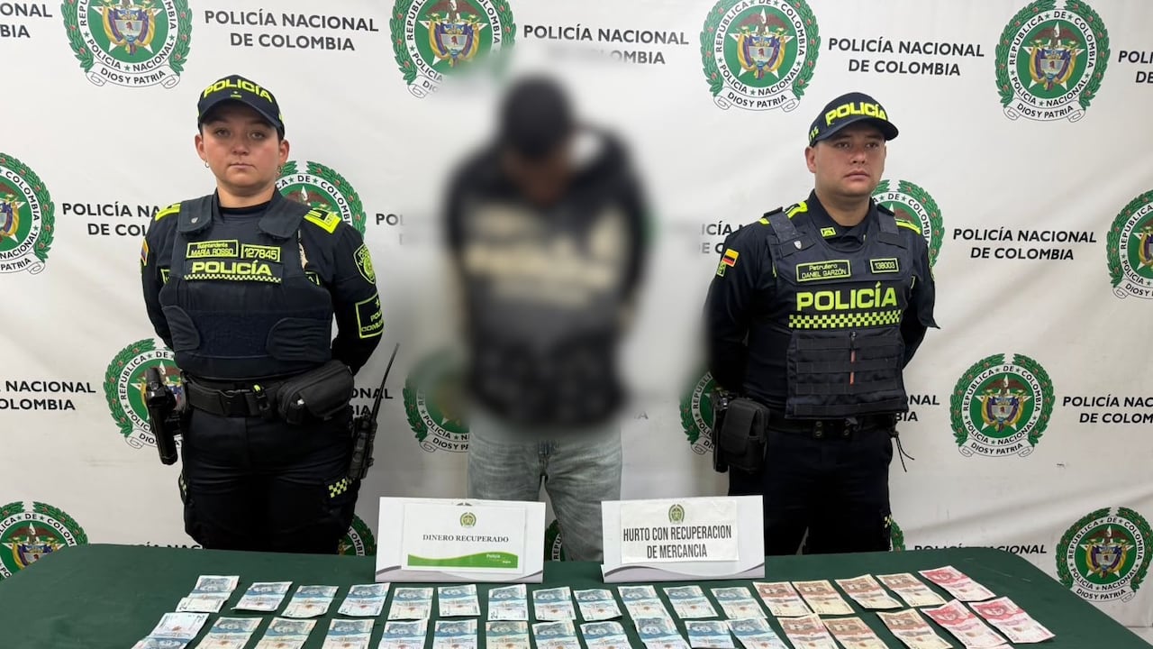 Policía captura en flagrancia a un presunto asaltante de establecimientos comerciales.