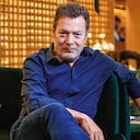 Juan Carlos Botero (nacido en Bogotá, en 1960, residente en Miami) también reescribe estos días el libro de arte sobre Fernando Botero (1932-2023). El escritor cuenta que, desde 2010, cuando se publicó, su padre hizo mucho arte que era necesario incluir.